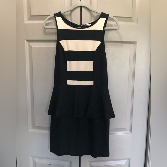 Kenzie Shirt Dress, Tulips